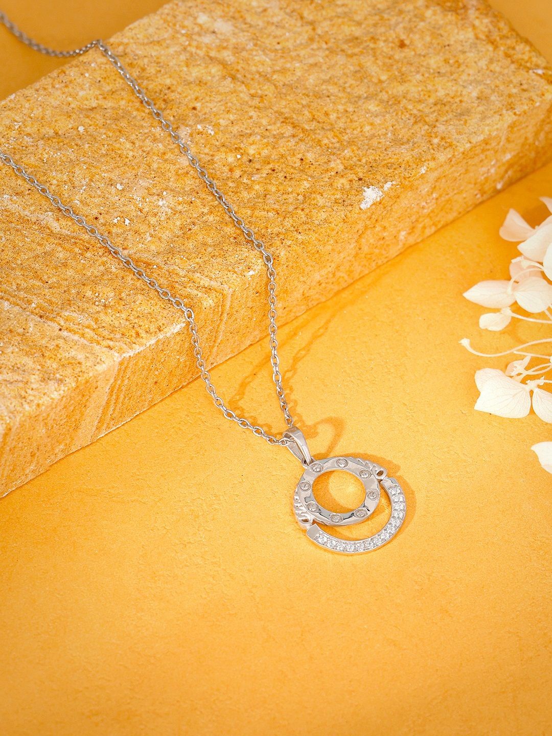

GIVA Rhodium-Plated Circular Pendants with Chains, Silver