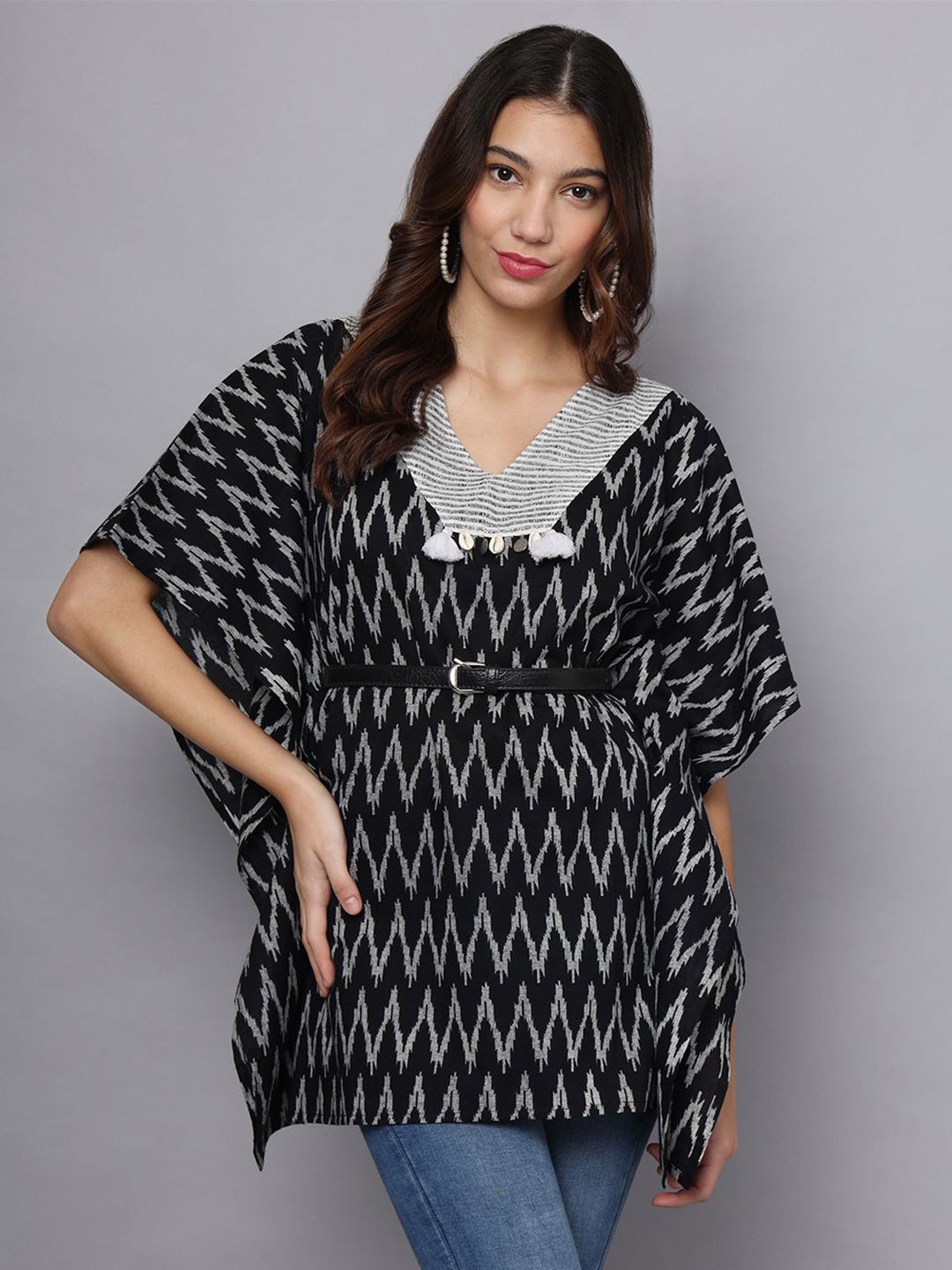 

JAPER KURTI Women Geometric Printed Kimono Sleeve Cotton Kaftan Top With Belt, Black