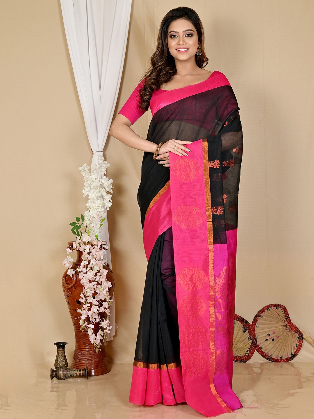 

DipDiya Woven Design Kakin Bengali Traditional Taant Saree, Black