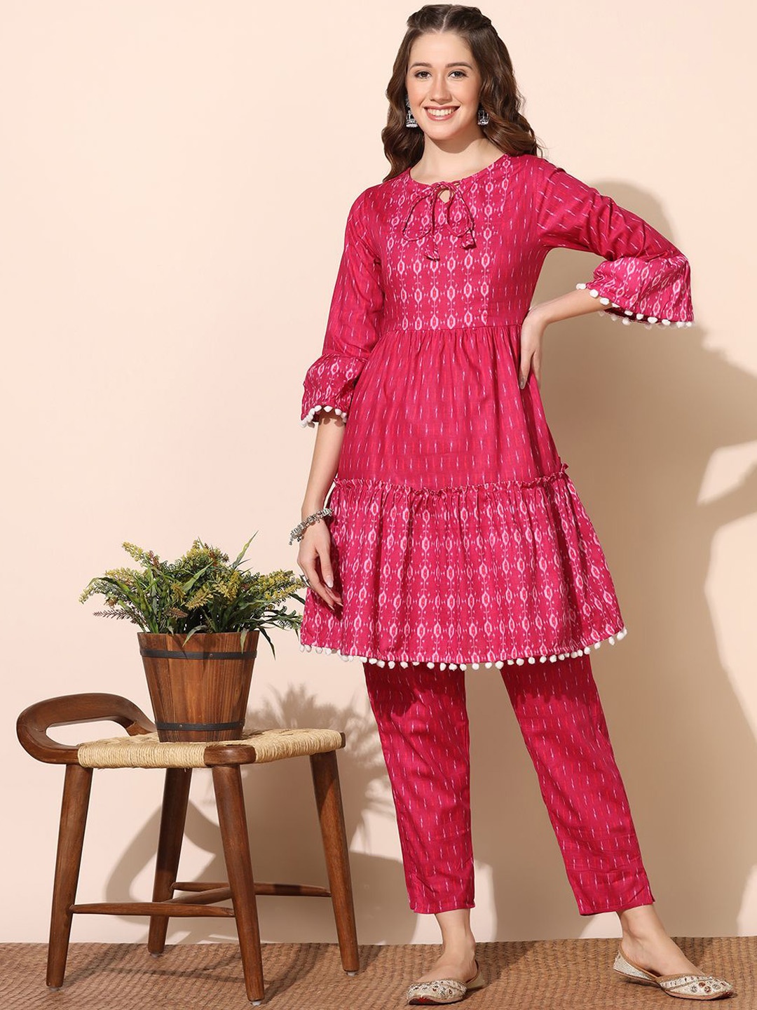 

Moda Rapido Geometric Printed Keyhole Neck Kurta With Trouser, Pink