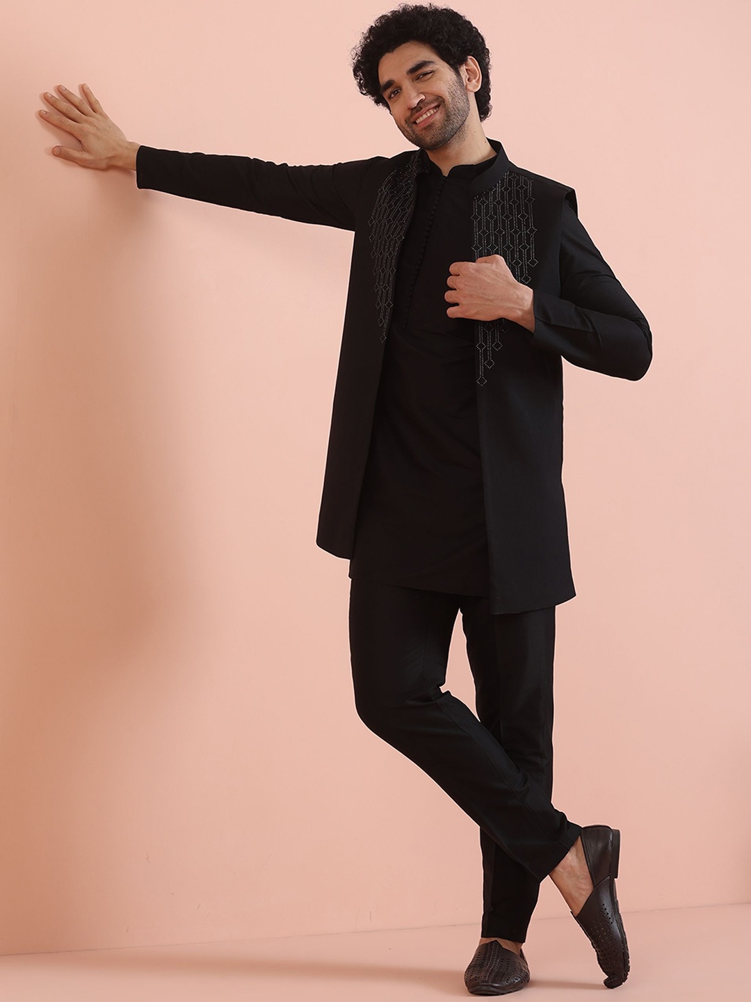 

KISAH Mandarin Collar Straight Kurta With Embroidered Beads & Stones Jacket With Trousers, Black