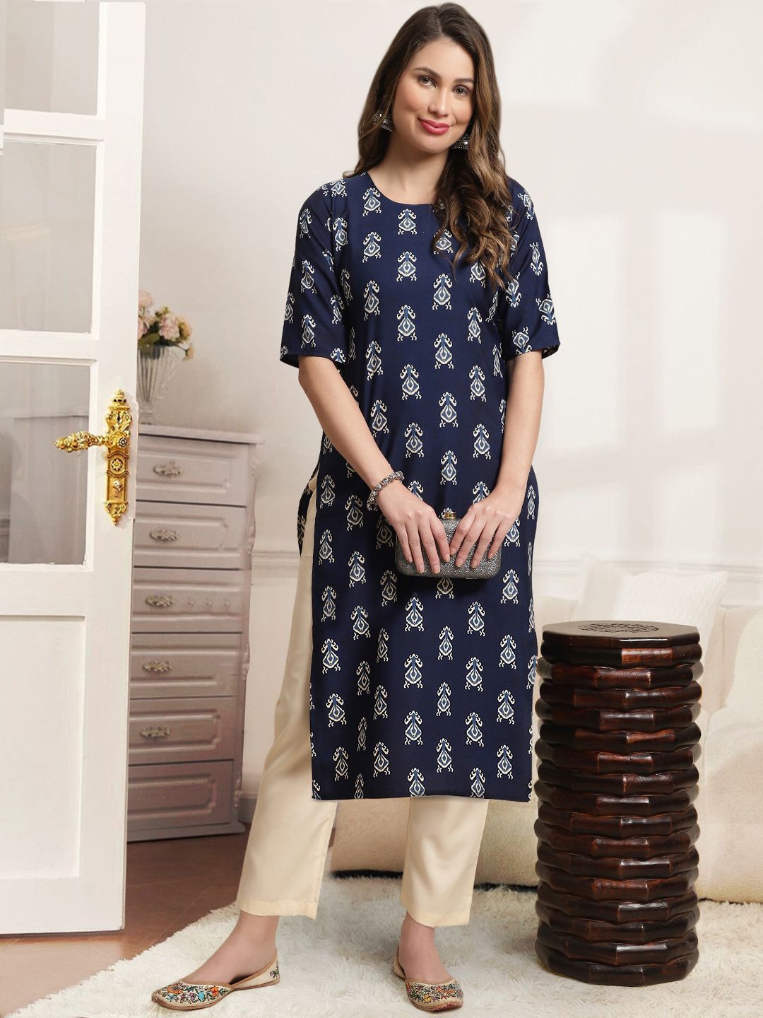 

7Threads Ethnic Motifs Printed Round Neck Straight Kurta With Trouser, Blue