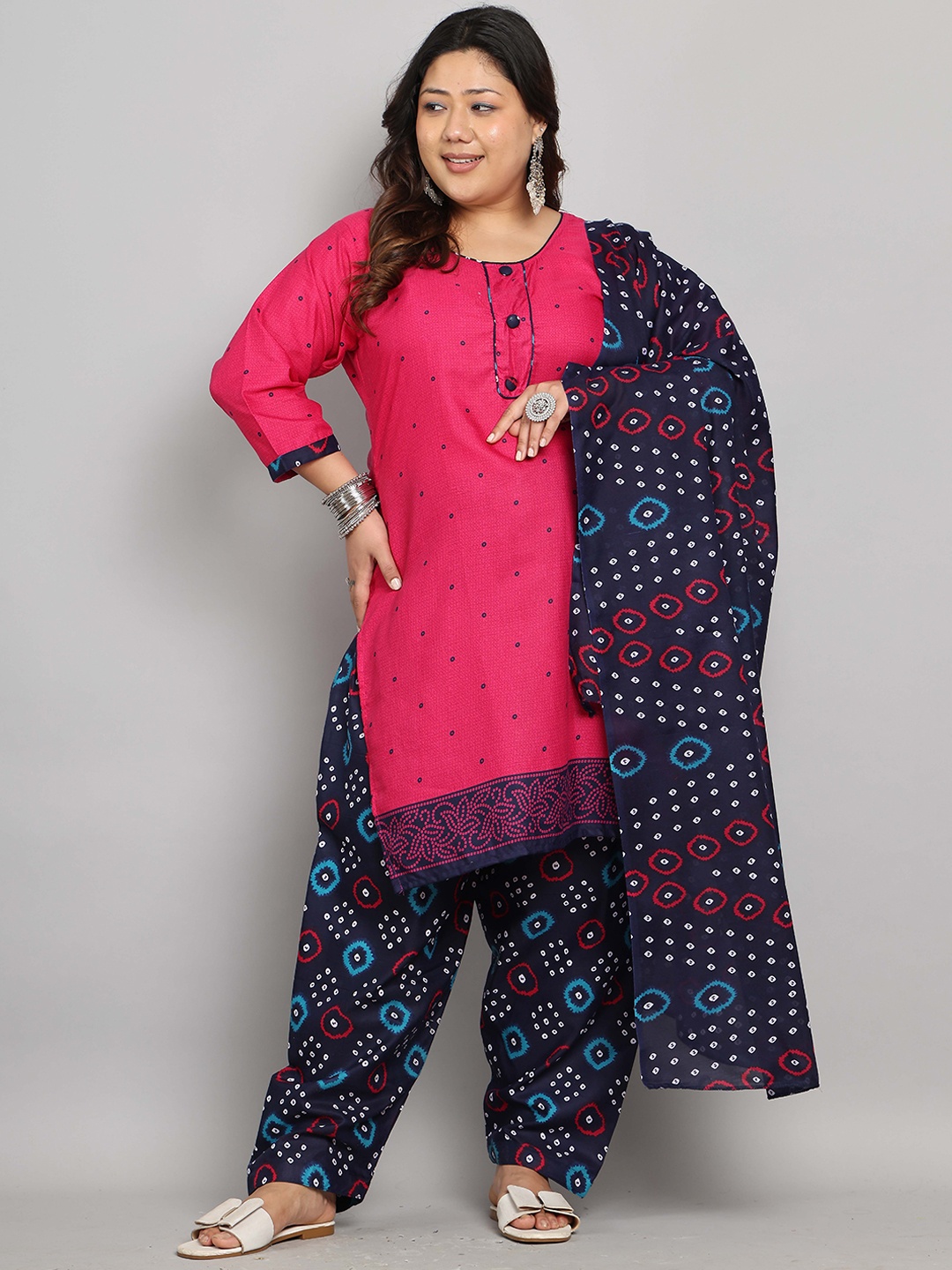 

Rajnandini Floral Printed Round Neck Straight Kurta With Salwar & Dupatta, Pink