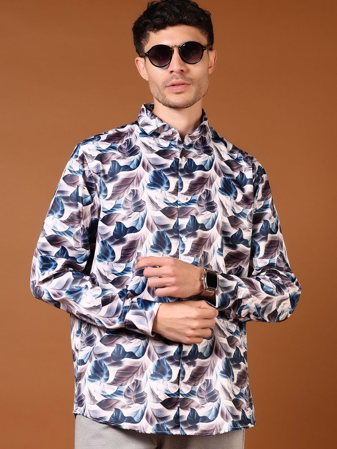 

V-Mart Men Spread Collar Floral Printed Satin Casual Shirt, White