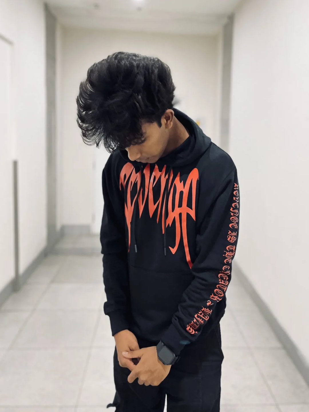 

Getsetwear Men Hooded Sweatshirt, Black
