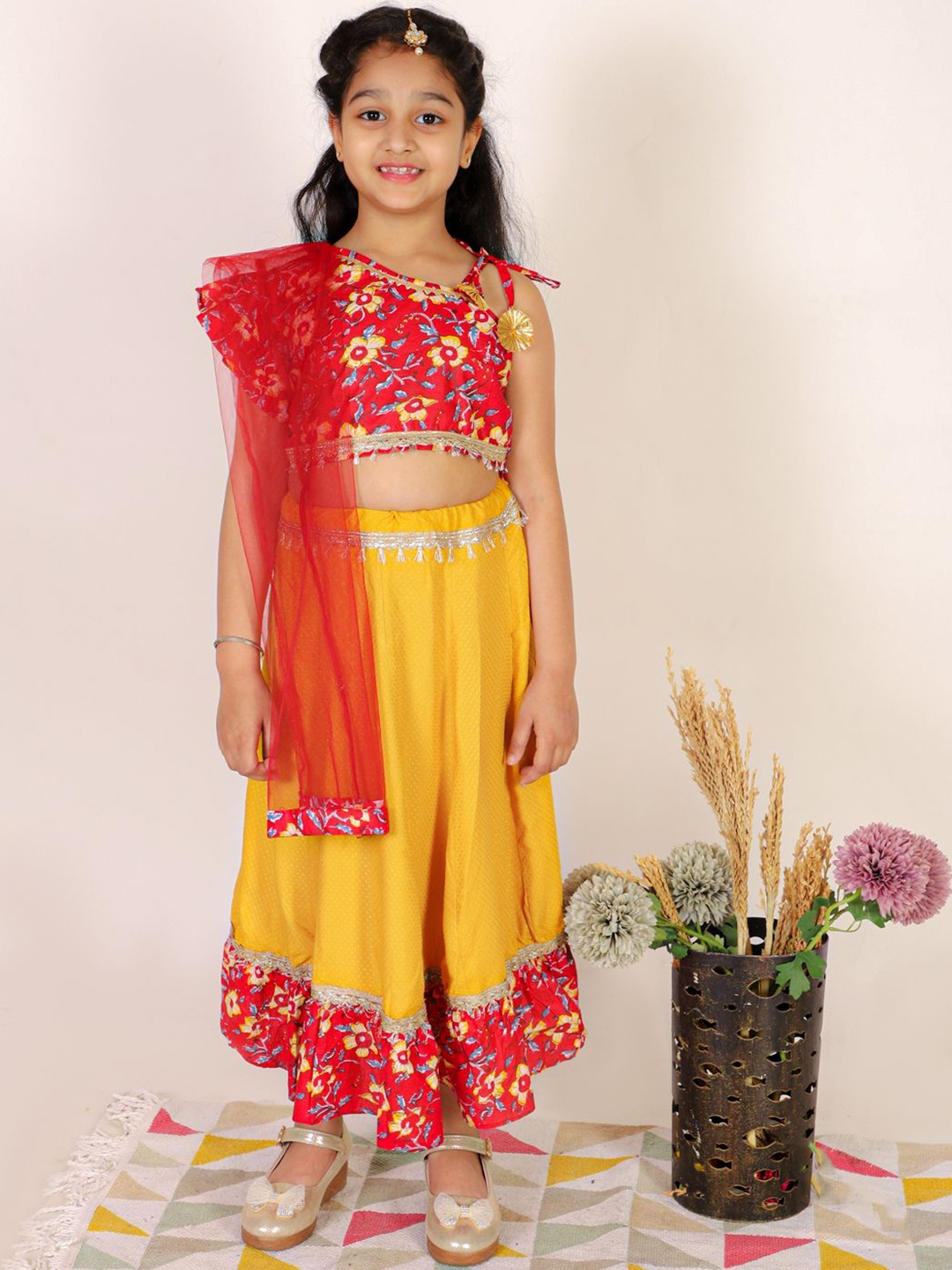 

Superminis Girls Embellished Made to Measure Lehenga & Ready Wear Blouse With Dupatta, Red