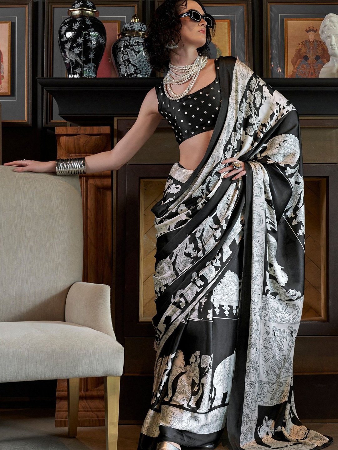 

MySilkLove Ethnic Motifs Printed Satin Saree, Black