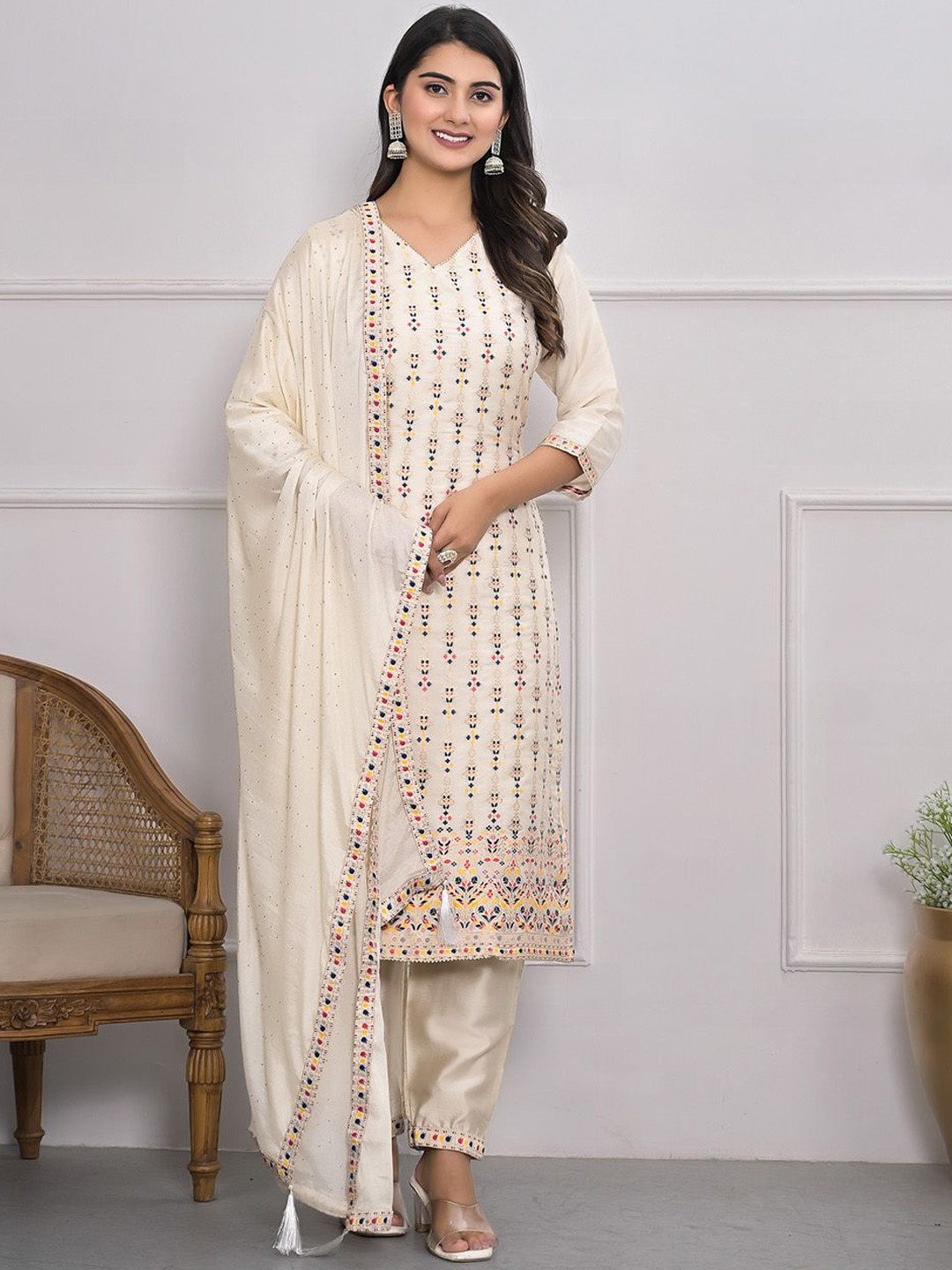 

Meena Bazaar Floral Woven Design V-Neck Gotta Patti Straight Kurta With Trouser & Dupatta, Beige