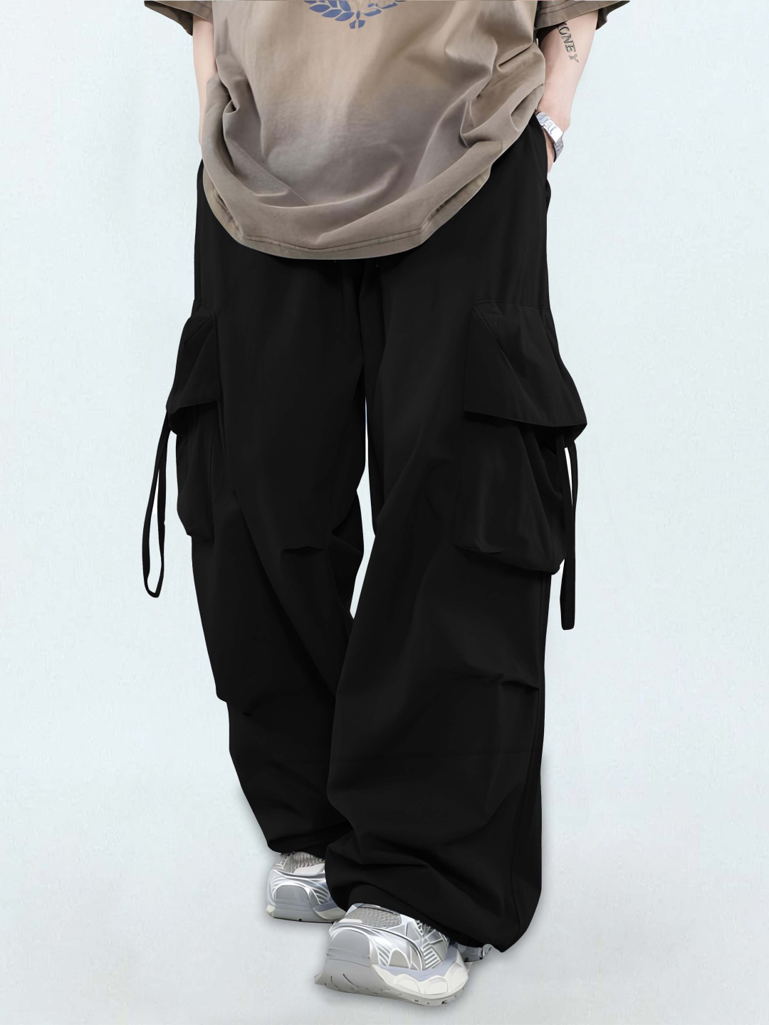 

Maniac Men Solid Black Cargo Pant