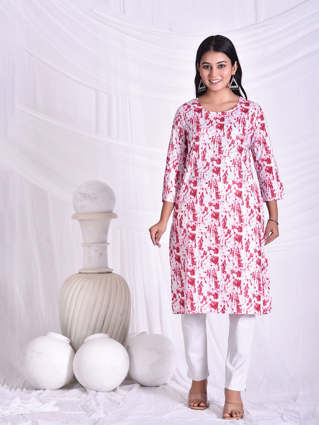 

Rashmi Shree Creation Abstract Printed Round Neck Straight Kurta, Pink