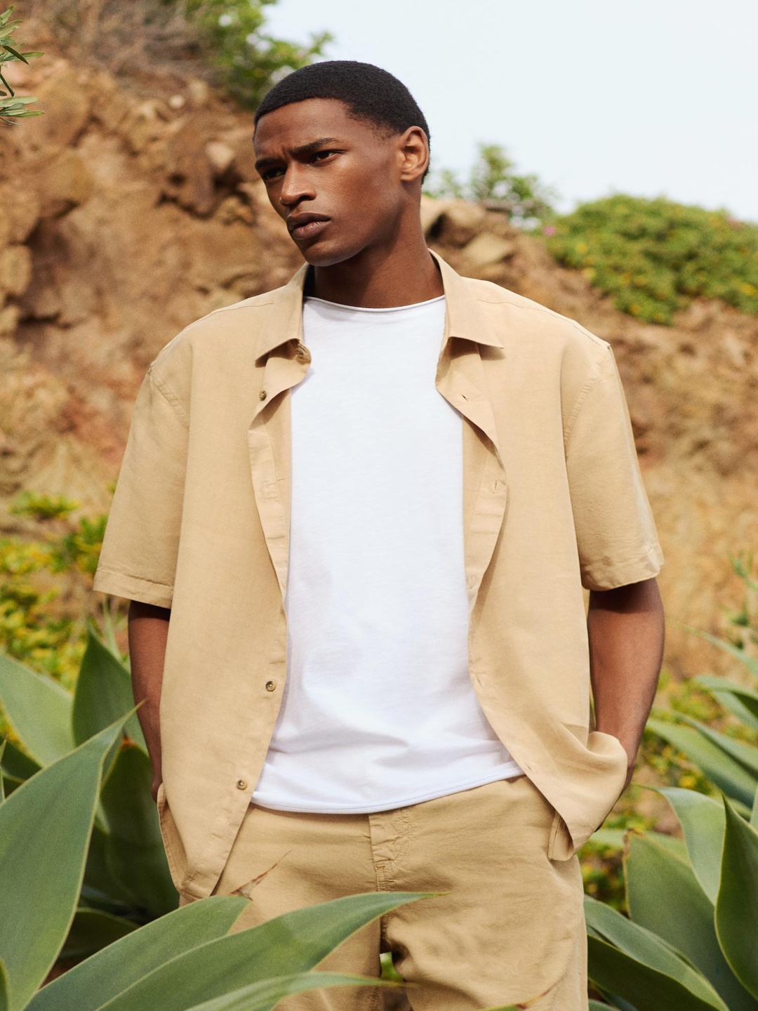 

DeFacto Men Opaque Casual Shirt, Na