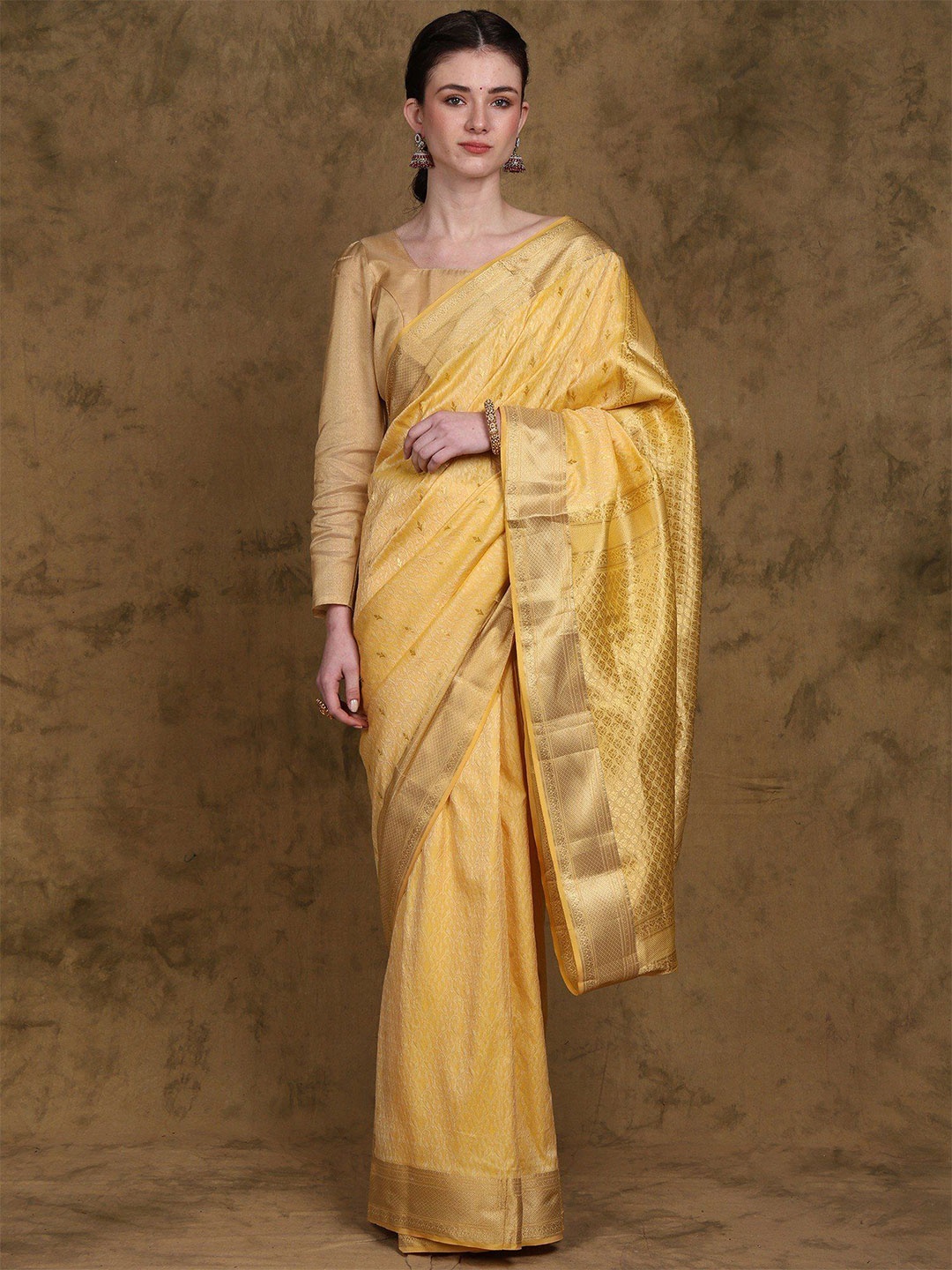 

Exotic India Sunset Gold Floral Pattern Pure Silk Saree with Zari Weave, Yellow
