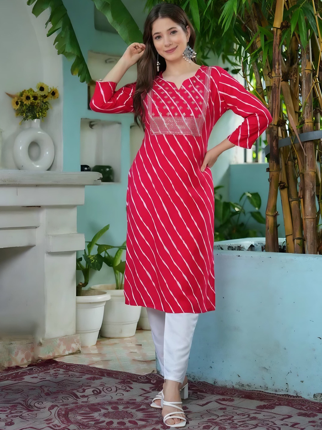 

Wawlooks Leheriya Printed Round Neck Straight Kurta, Pink