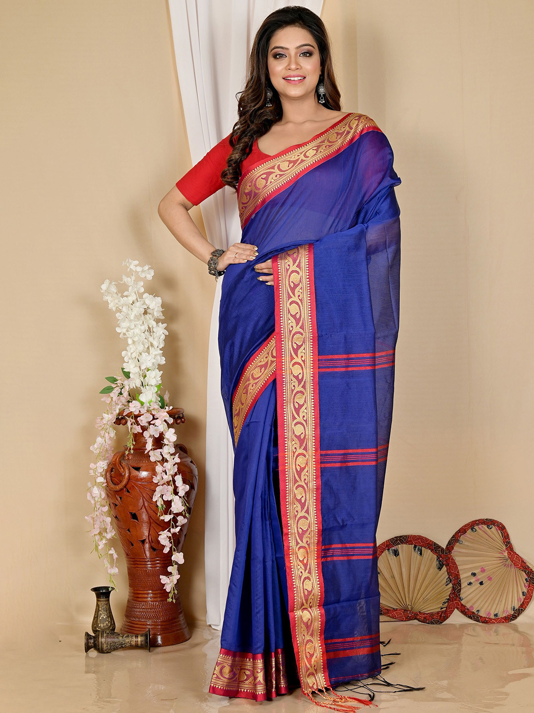 

DipDiya Zari Pure Cotton Taant Saree, Blue