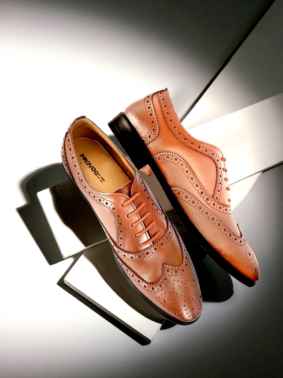 

Provogue Men Textured Leather Formal Brogues, Tan