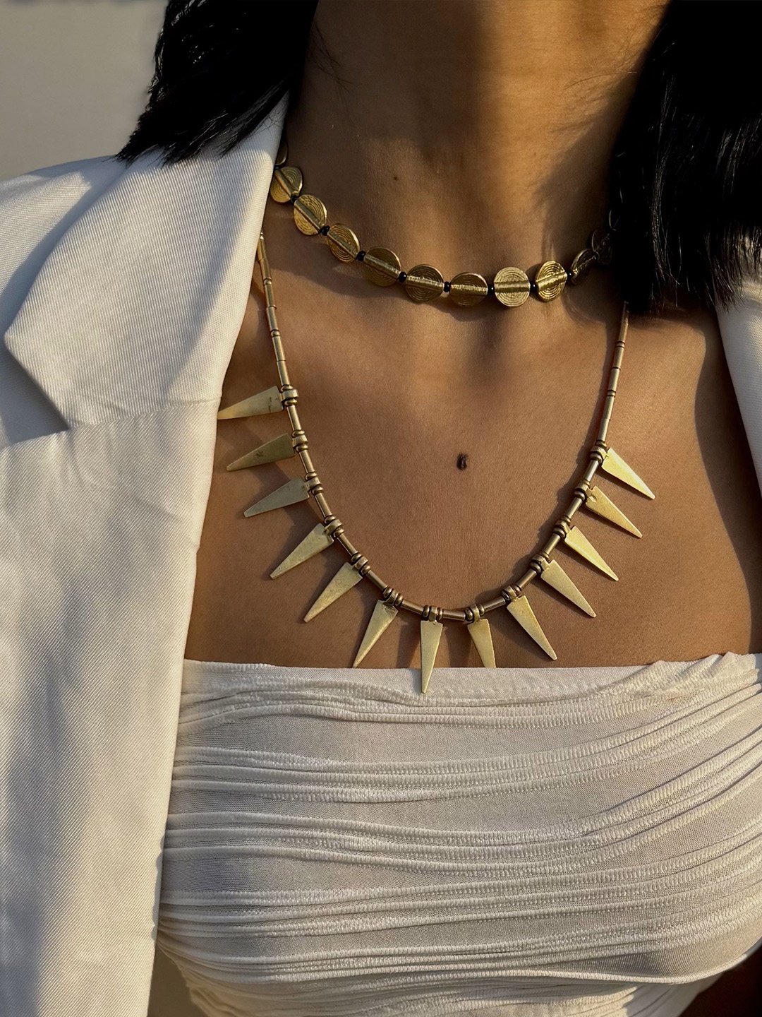 

Janpath Online Brass Necklace, Gold