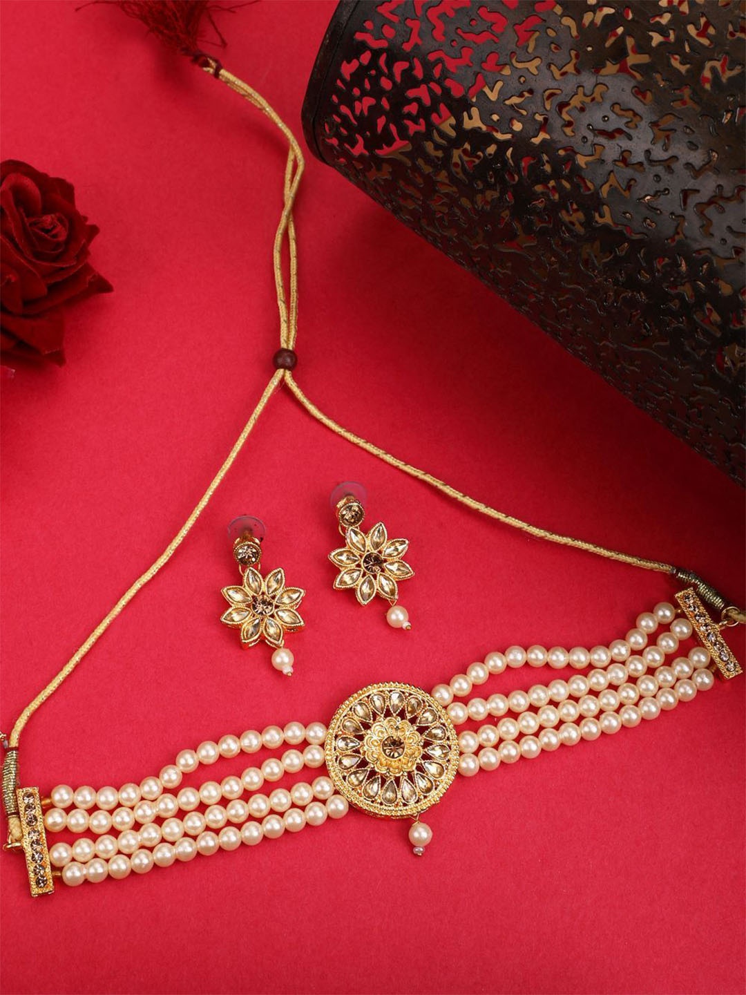 

EVY Gold Plated Kundan Studded & Beaded Choker Jewellery Set