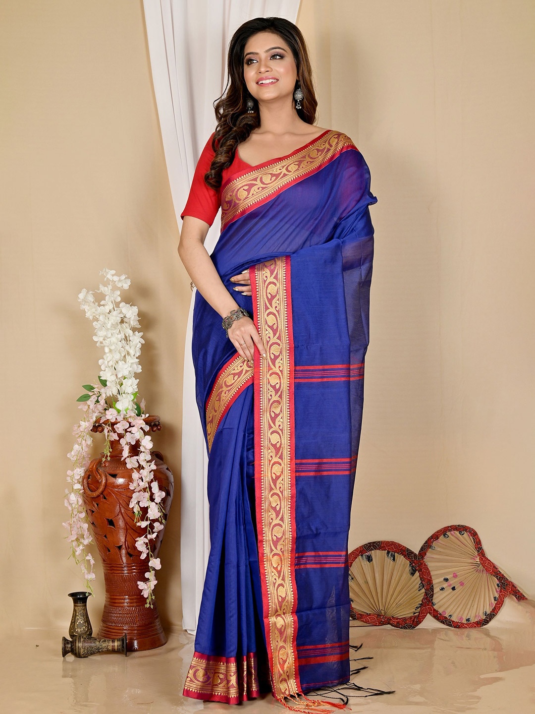 

PuJoy Solid Pure Cotton Taant Saree, Blue