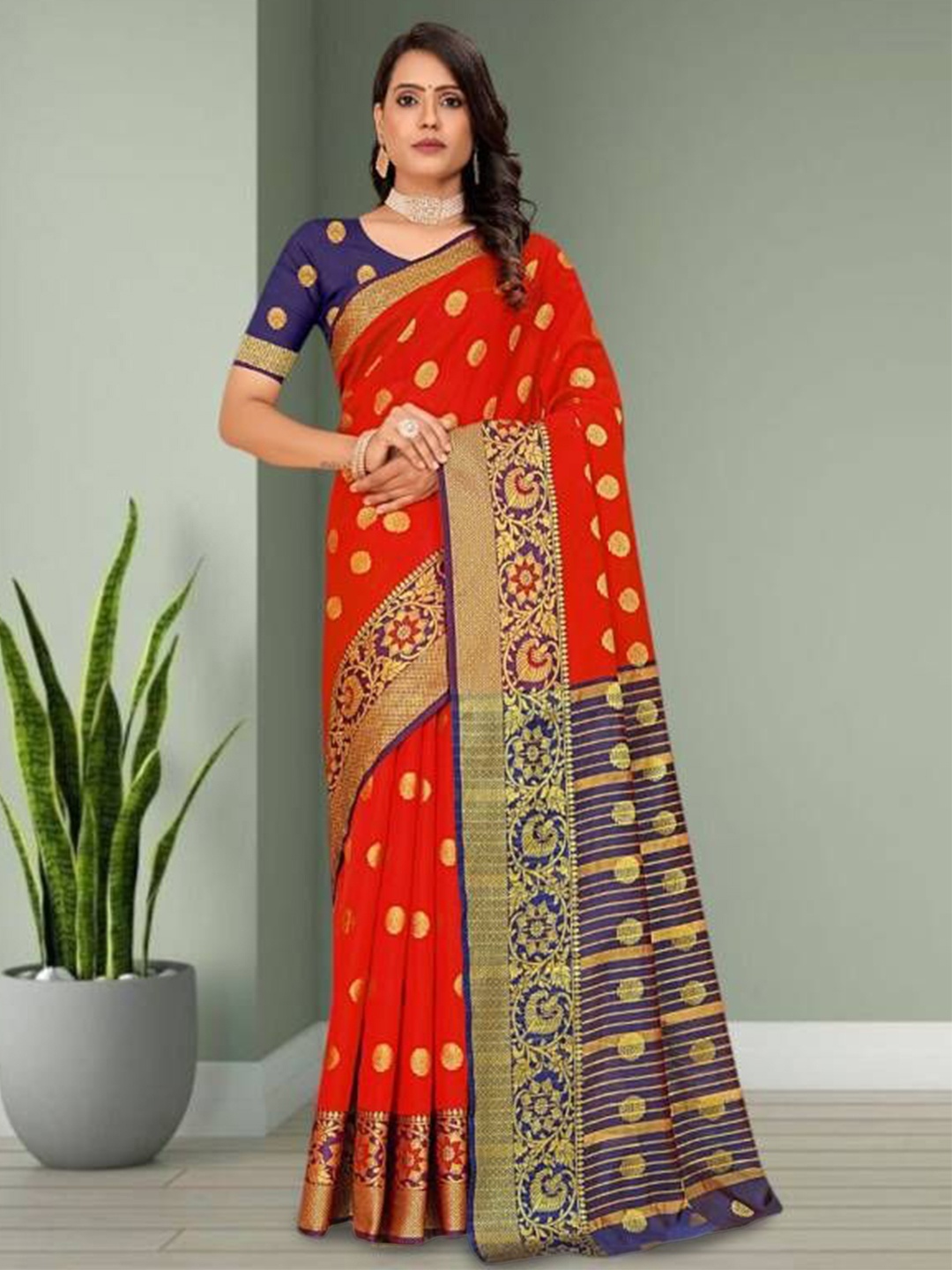 

MUSKAN CREATION Woven Design Zari Banarasi Saree, Red