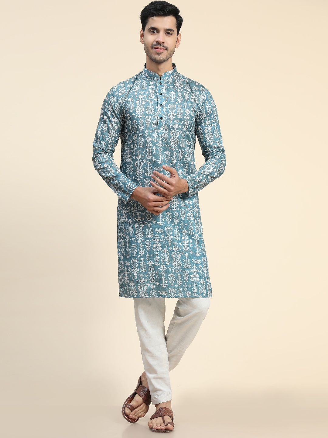 

PERFECTBLUE Men Printed Thread Work Kurta, Blue