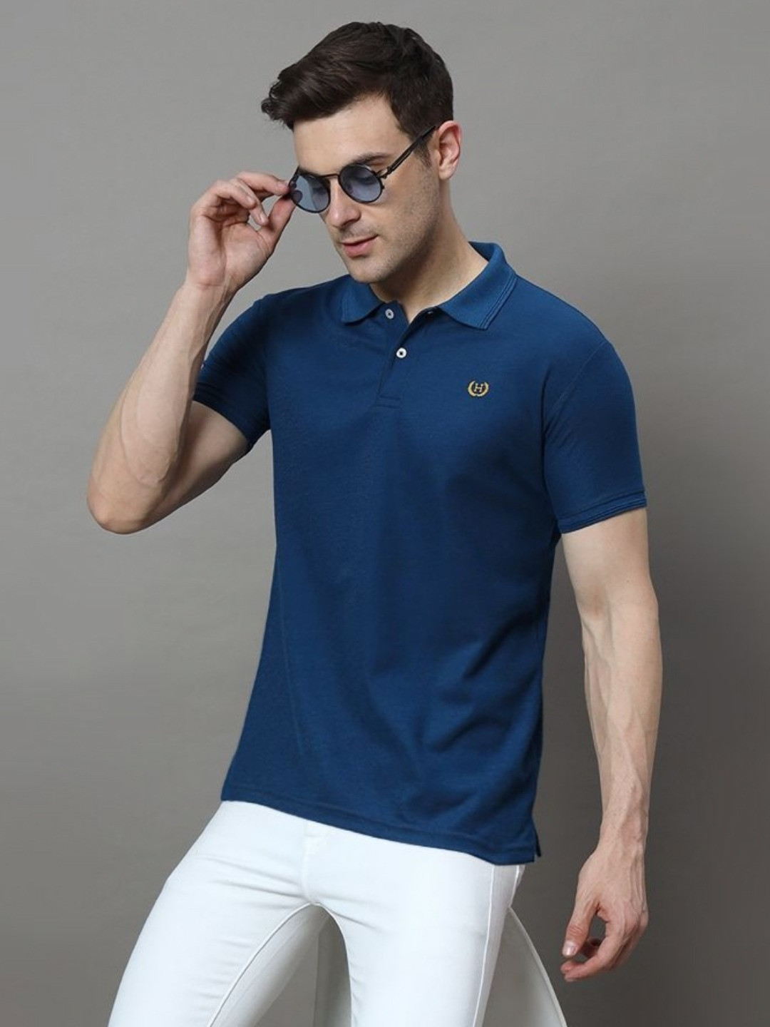 

HUSHBUCKS Men Polo Collar Applique T-shirt, Navy blue