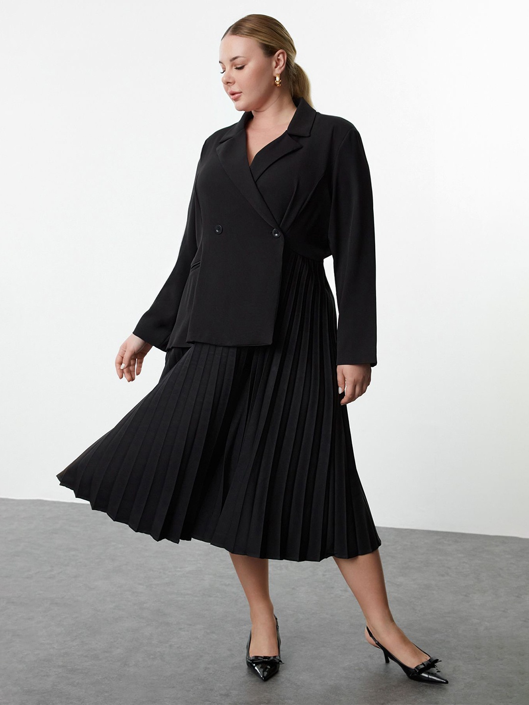 

Trendyol Women Wrap Midi Dress, Na