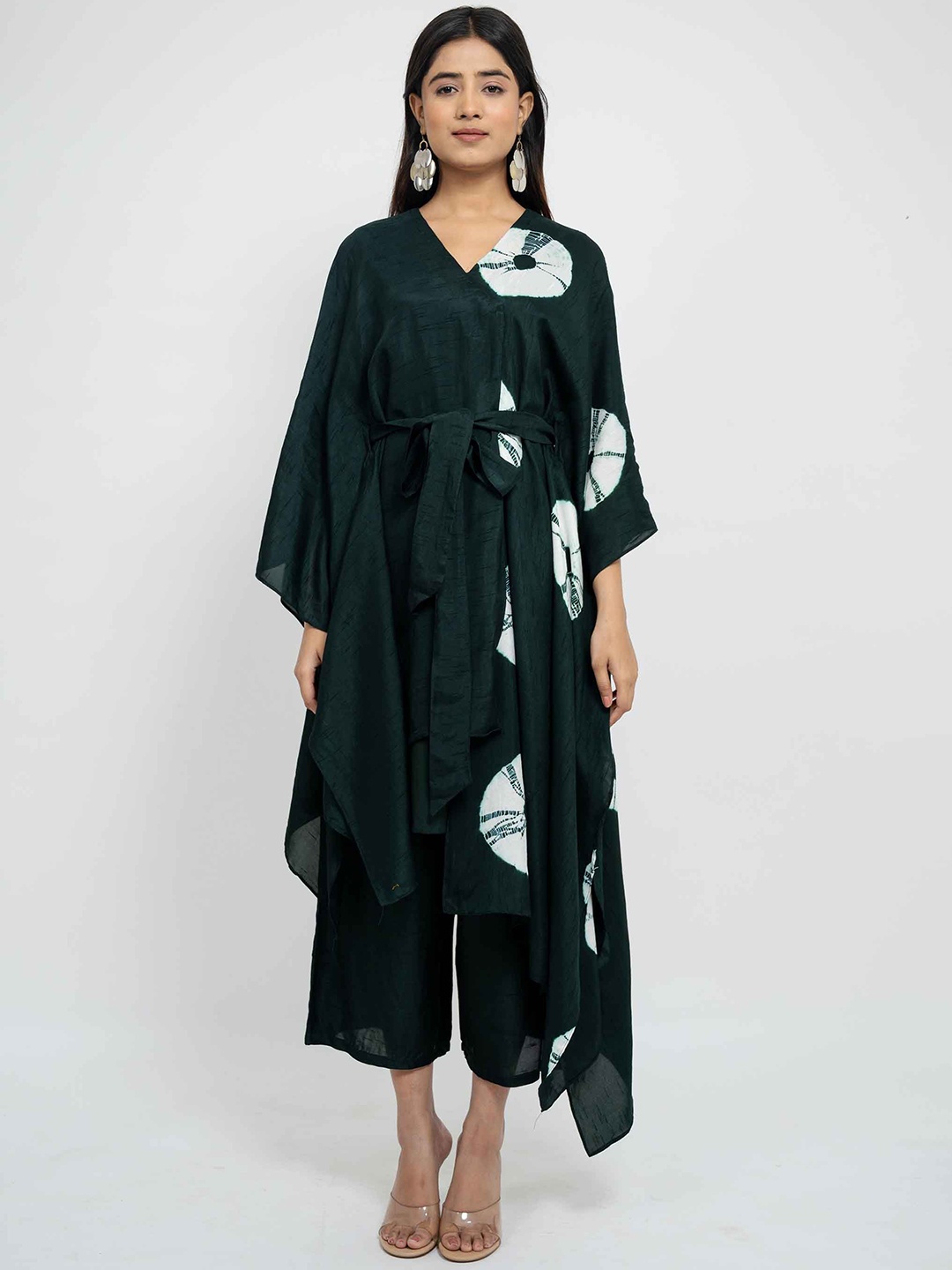 

AFFAIRE'S BY LEVELL5 Women Dyed Regular Kurta with Palazzos, Green