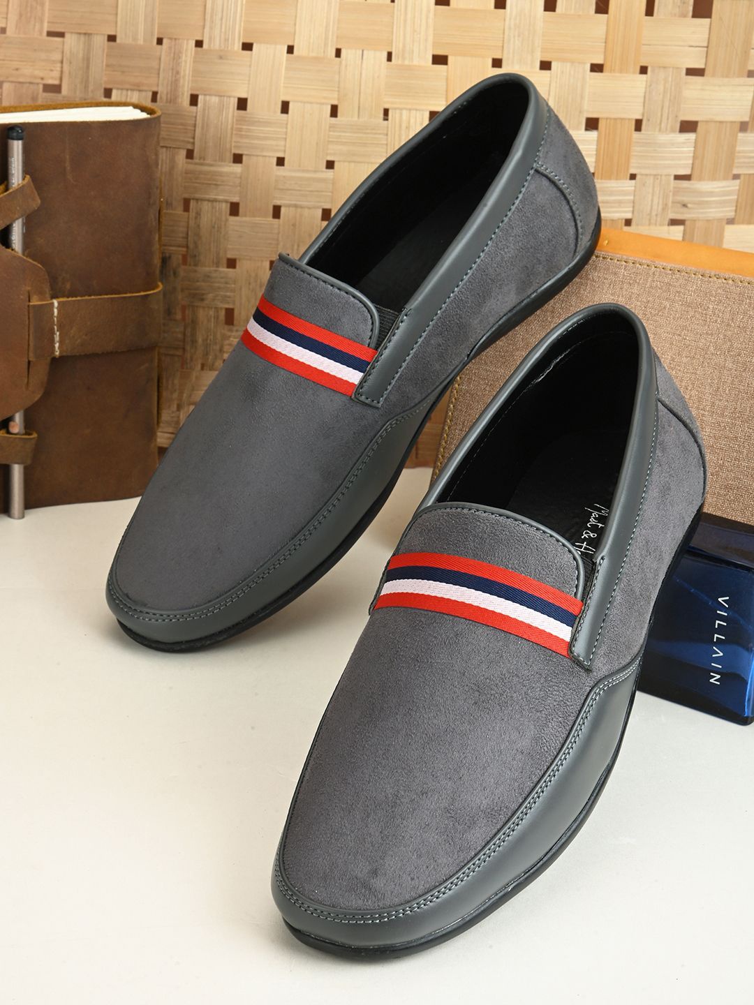 

Mast & Harbour Men Loafers, Grey