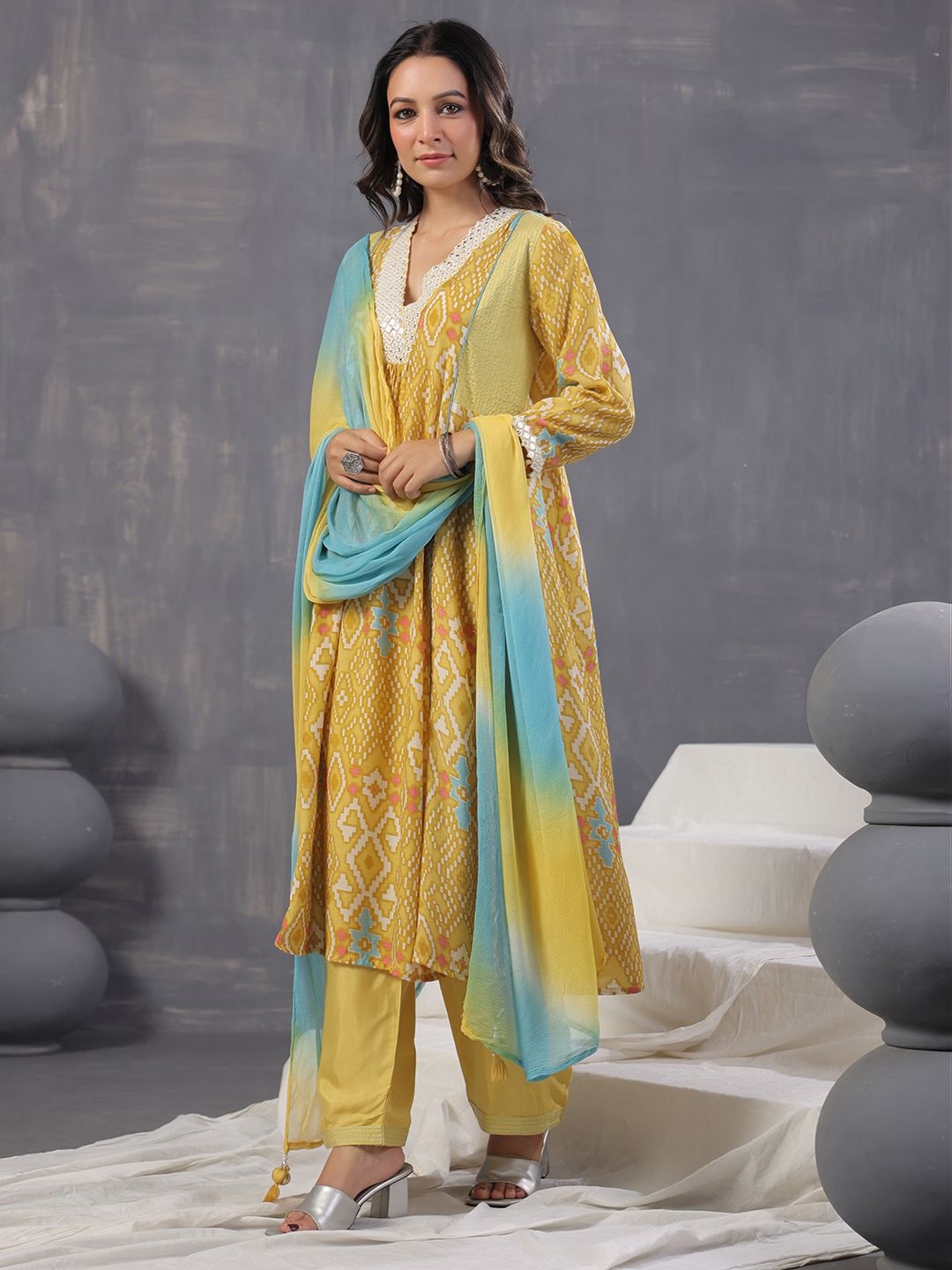 

Meena Bazaar Geometric Embroidered V-Neck Straight Kurta With Trouser & Dupatta, Mustard