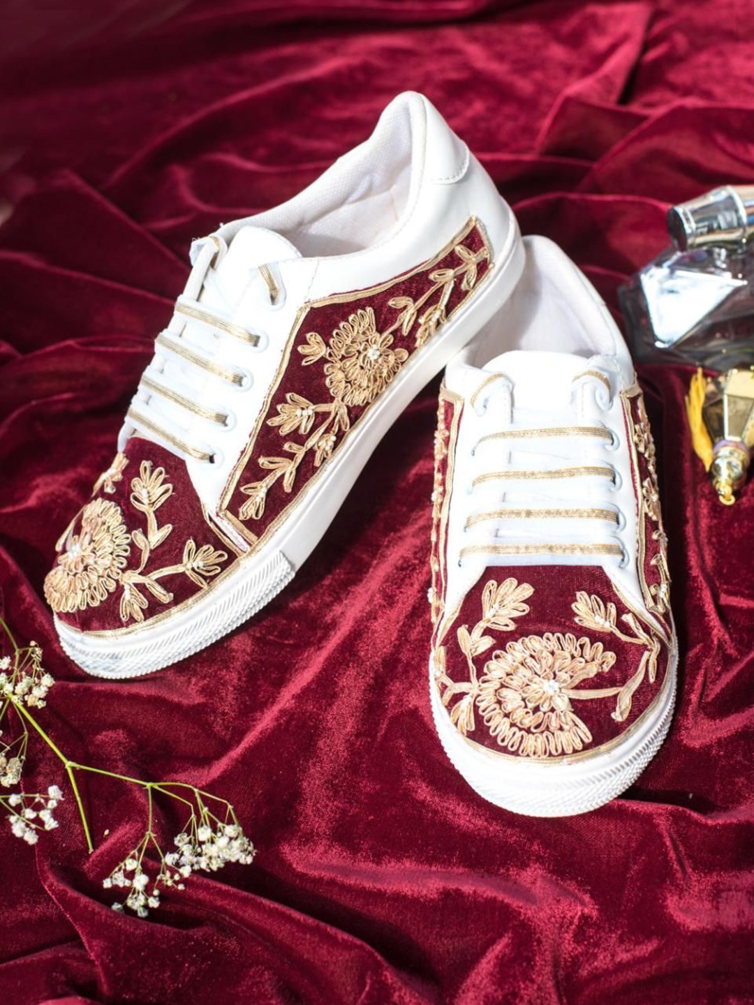 

The Saree Sneakers Women Textured Sneakers, Red