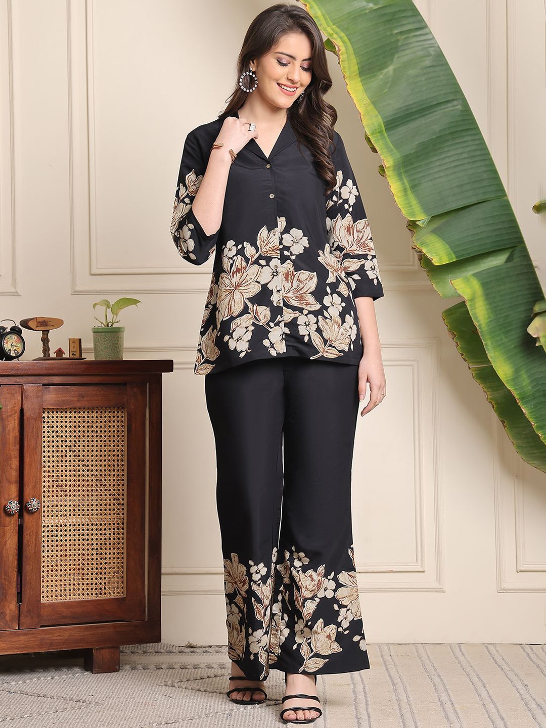 

Claura Floral Printed Lapel Collar Shirt With Trousers, Black