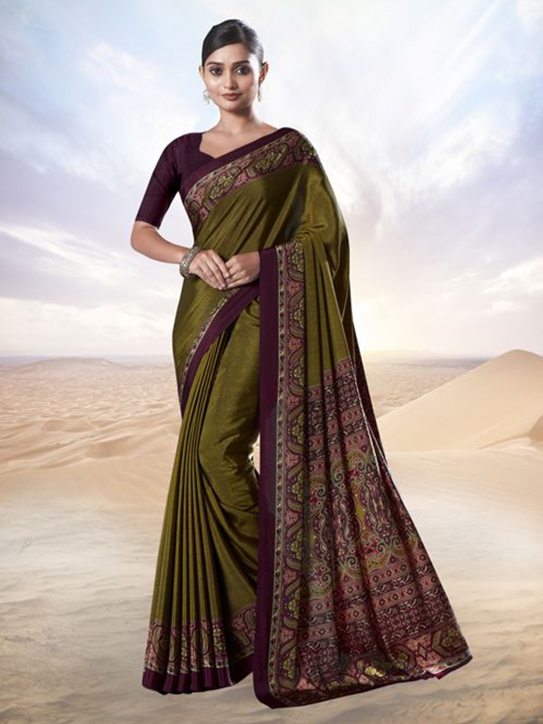 

Jaanvi Pure Crepe Saree, Green