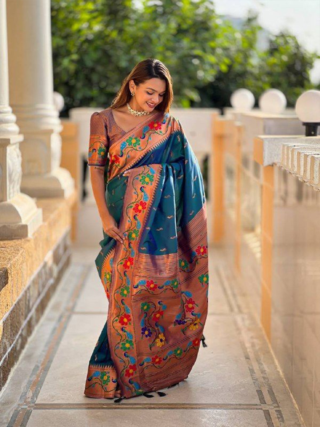 

bansari textiles Ethnic Motifs Zari Silk Cotton Handloom Banarasi Saree, Teal