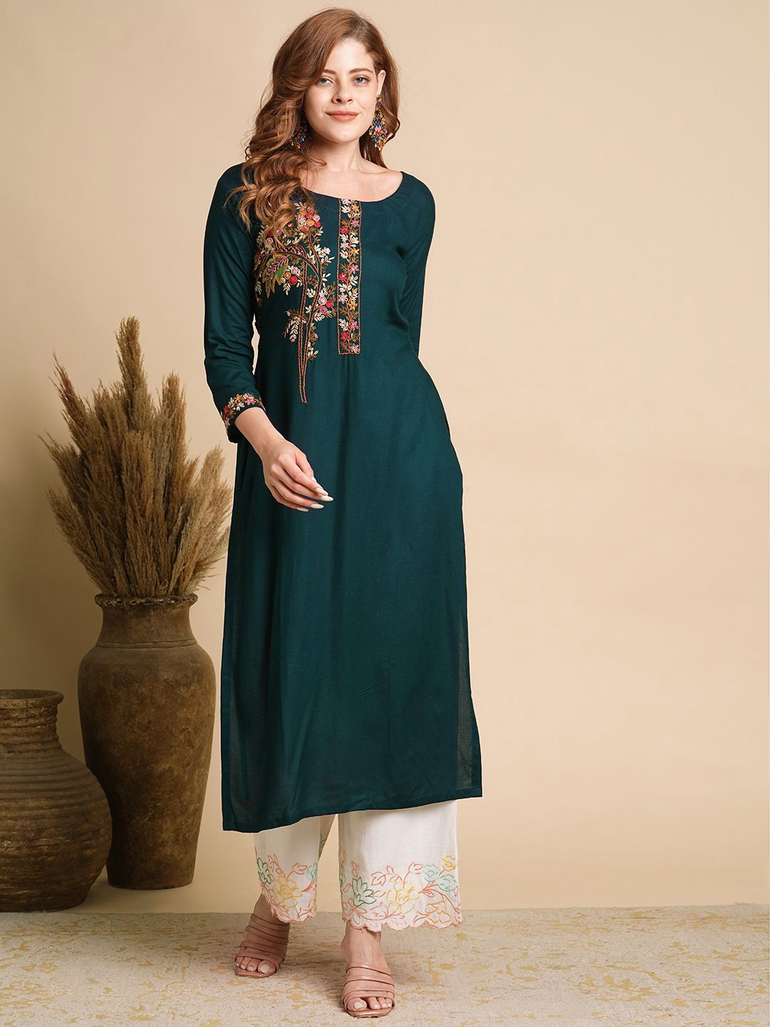

FASHOR Floral Embroidered Thread Work Round Neck Straight Kurta, Teal