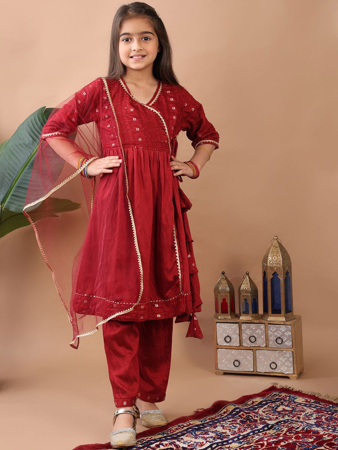 

Here&Now X Kinder Kids Girls Ethnic Motifs Embroidered Angrakha Mirror Work Pure Cotton Kurti with Palazzos, Red