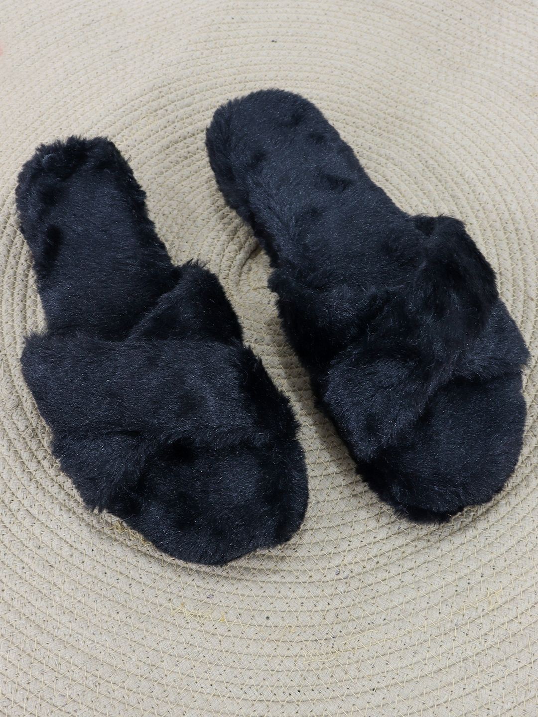 

VAGHBHATT Women Open Toe Flats, Black