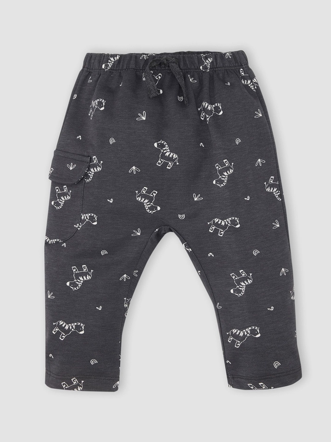 

DeFacto Boys Printed Regular Fit Trousers, Grey