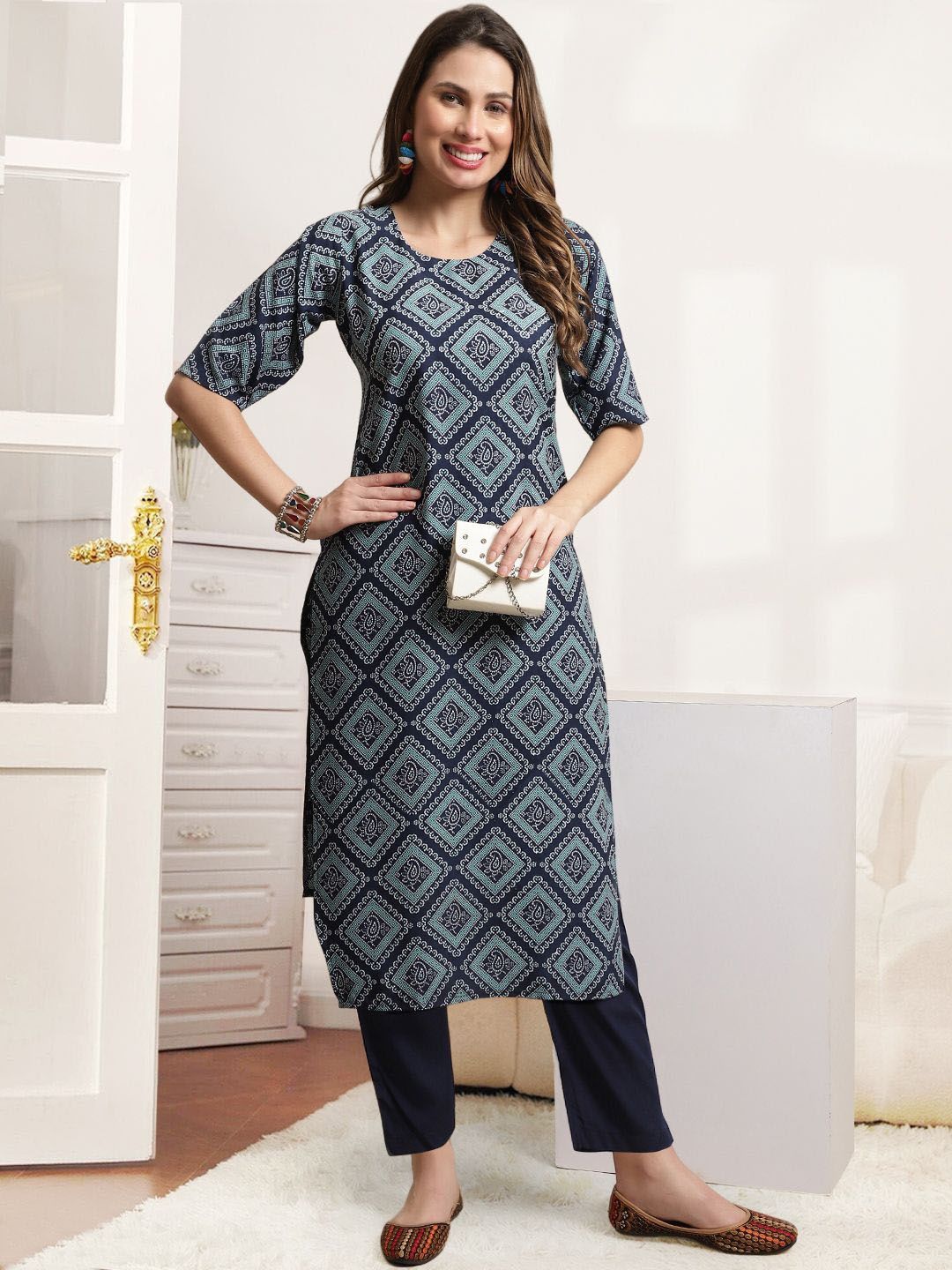 

7Threads Ethnic Motifs Printed Round Neck Straight Kurta With Trouser, Blue