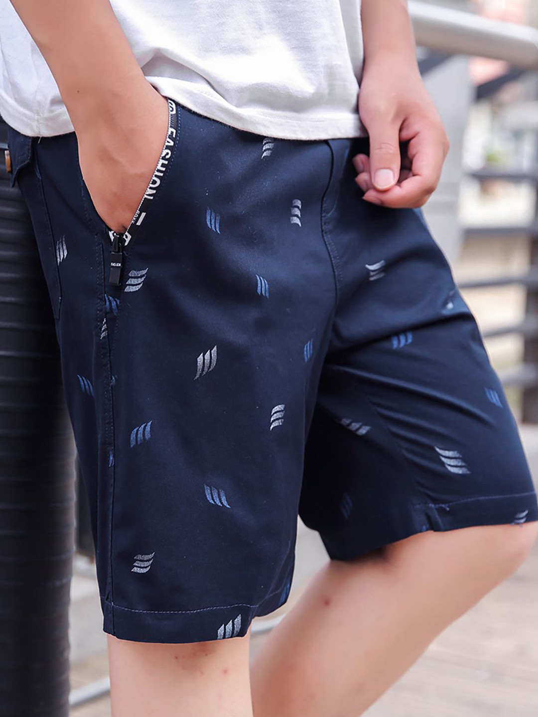 

StyleCast x Revolte Men Conversational Printed Shorts, Navy blue