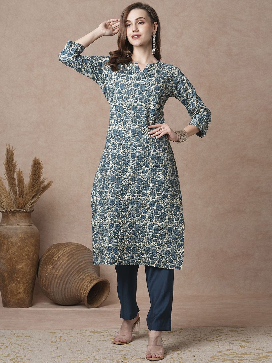 

FASHOR Floral Printed & Embroidered Sequinned Notched Neck Pure Cotton Straight Kurta, Green