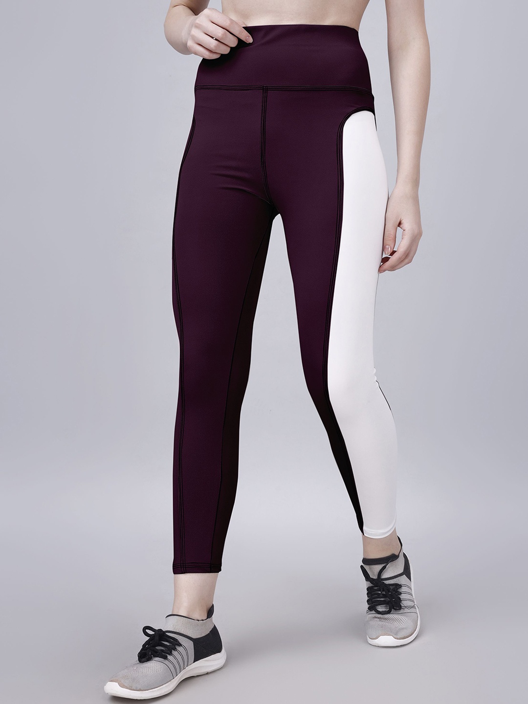 

POOJARAN SAREE Women Colourblocked High Rise Tights, Maroon