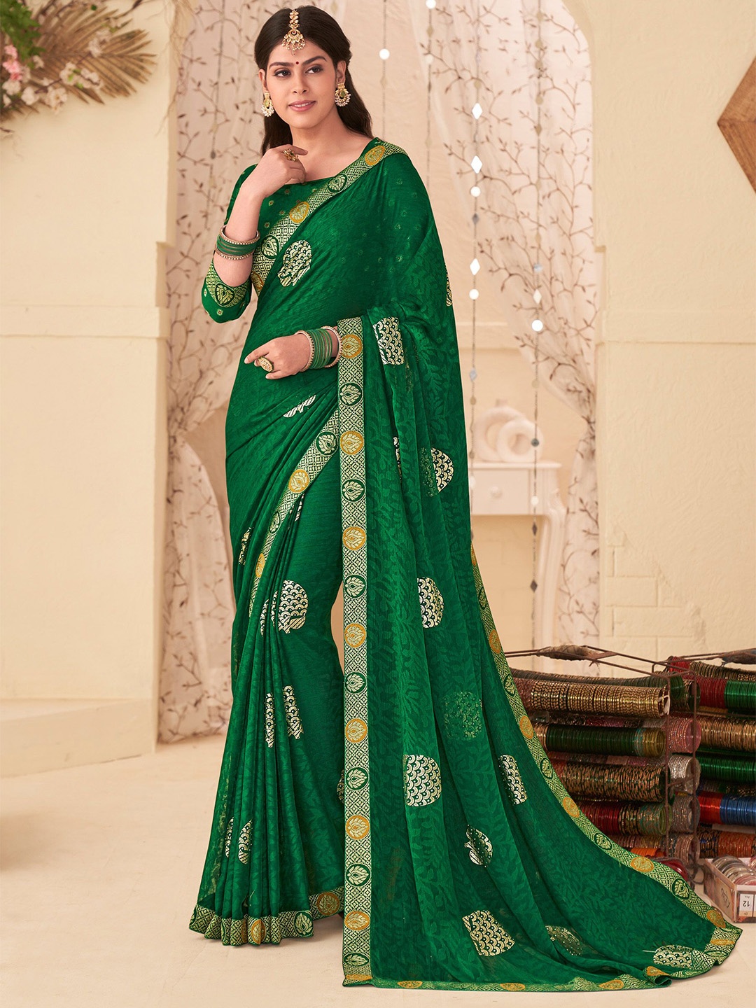 

Laxmipati Floral Embroidered Poly Chiffon Saree With Lace Border Saree, Green