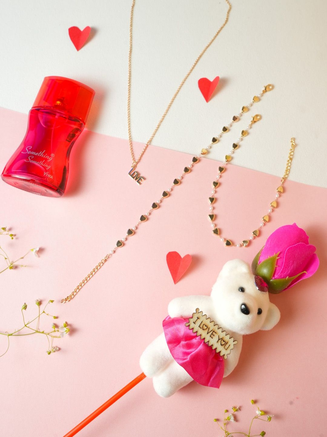 

VIRAASI Set Of 4 Valentine Teddy With Chain Anklet And Perfume Gift Set, Gold