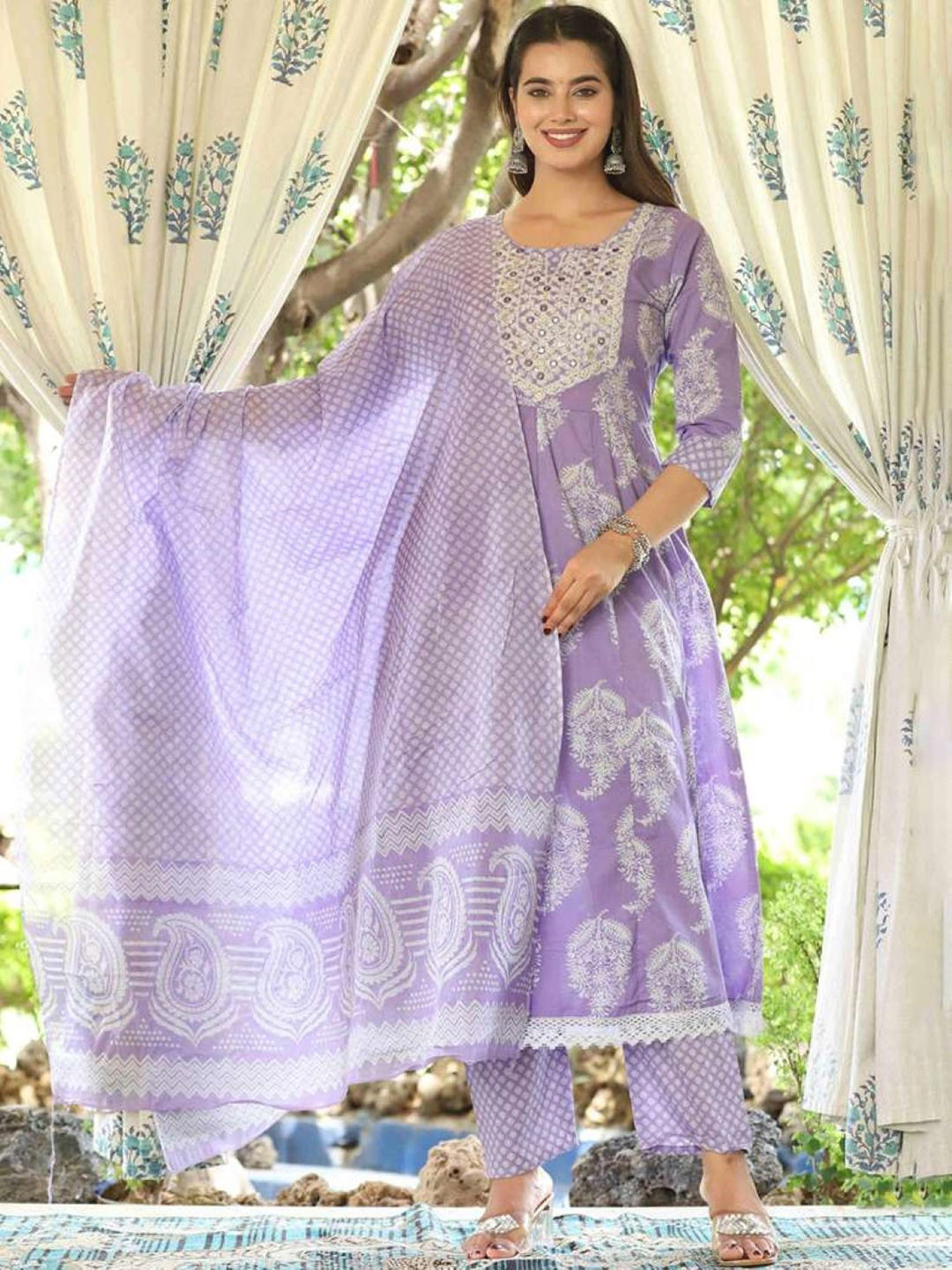

GEKHA Floral Printed Panelled Thread Work Anarkali Kurta With Trousers & Dupatta, Lavender