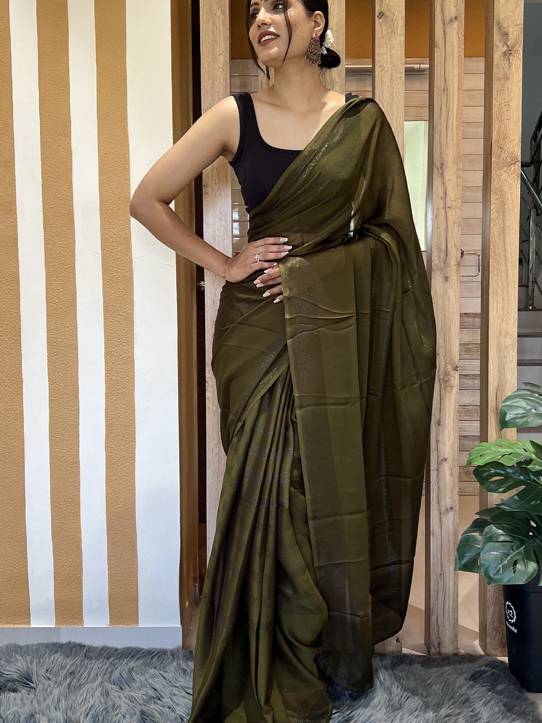 

ZIBLON Striped Ready to Wear Saree, Green