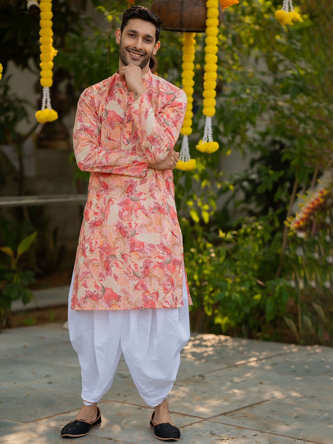 

Shasak Floral Printed Mandarin Collar Cotton Straight Kurta, Pink