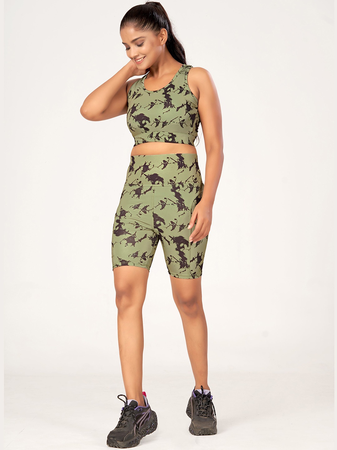 

POOJARAN SAREE Printed High Rise Tights, Green