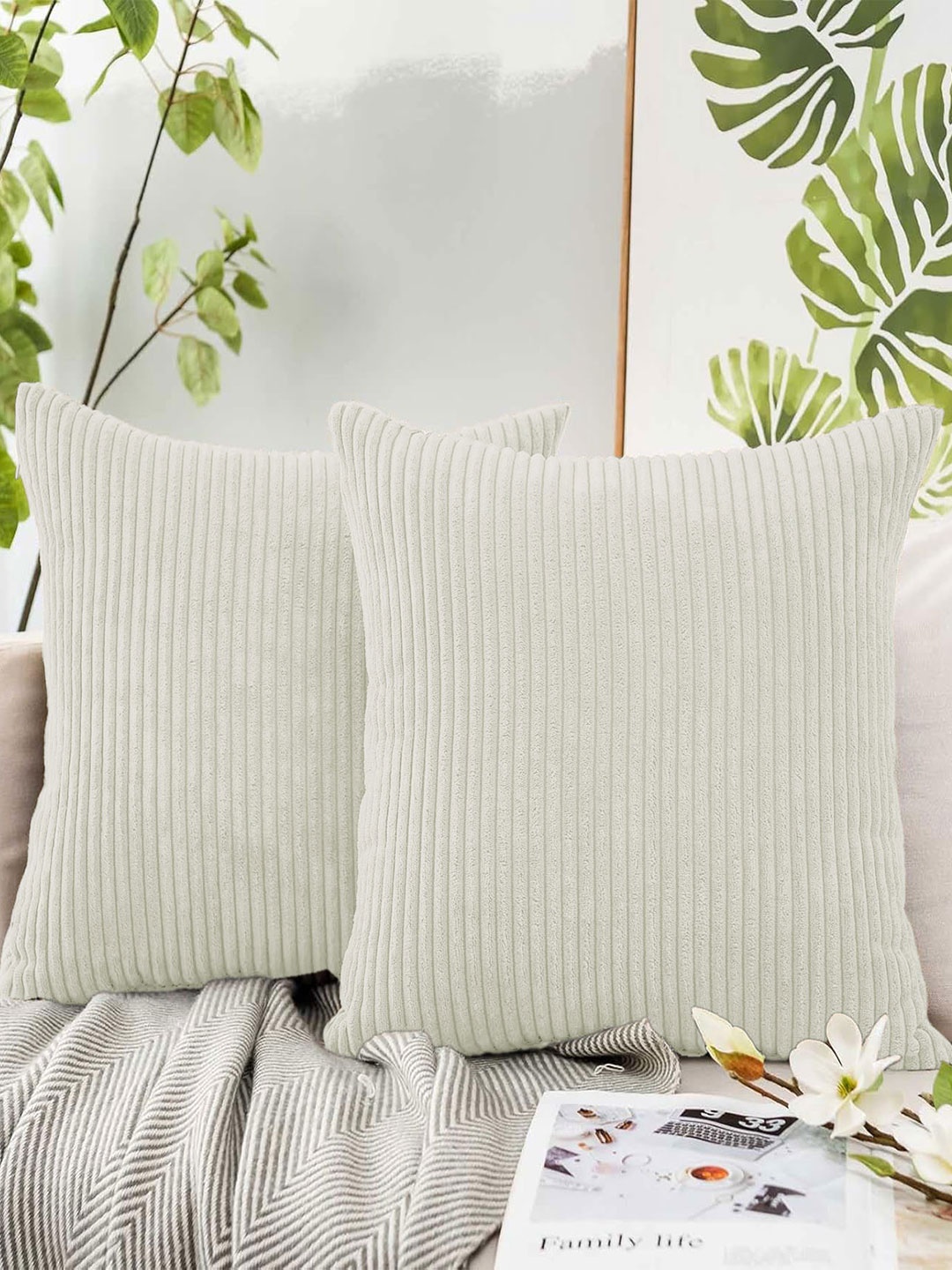 

LUXEHOME INTERNATIONAL White 2 Piece Striped Rectangle Cushion Covers