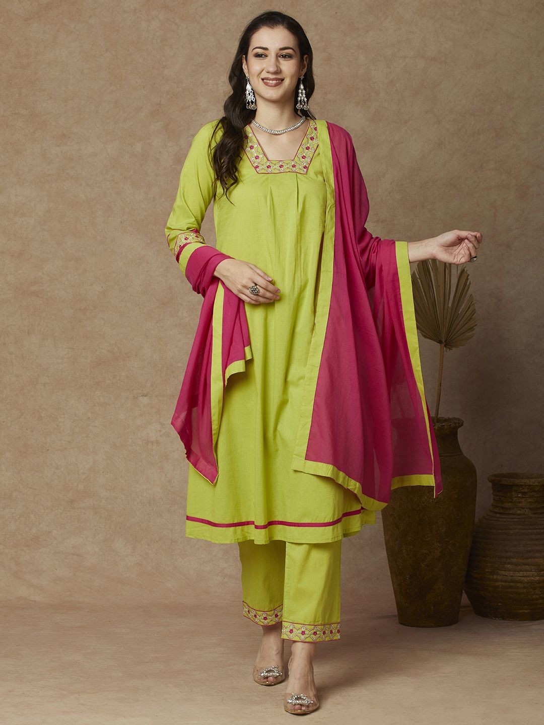 

FASHOR Women Floral Embroidered Regular Pure Cotton Kurta with Trousers & With Dupatta, Lime green