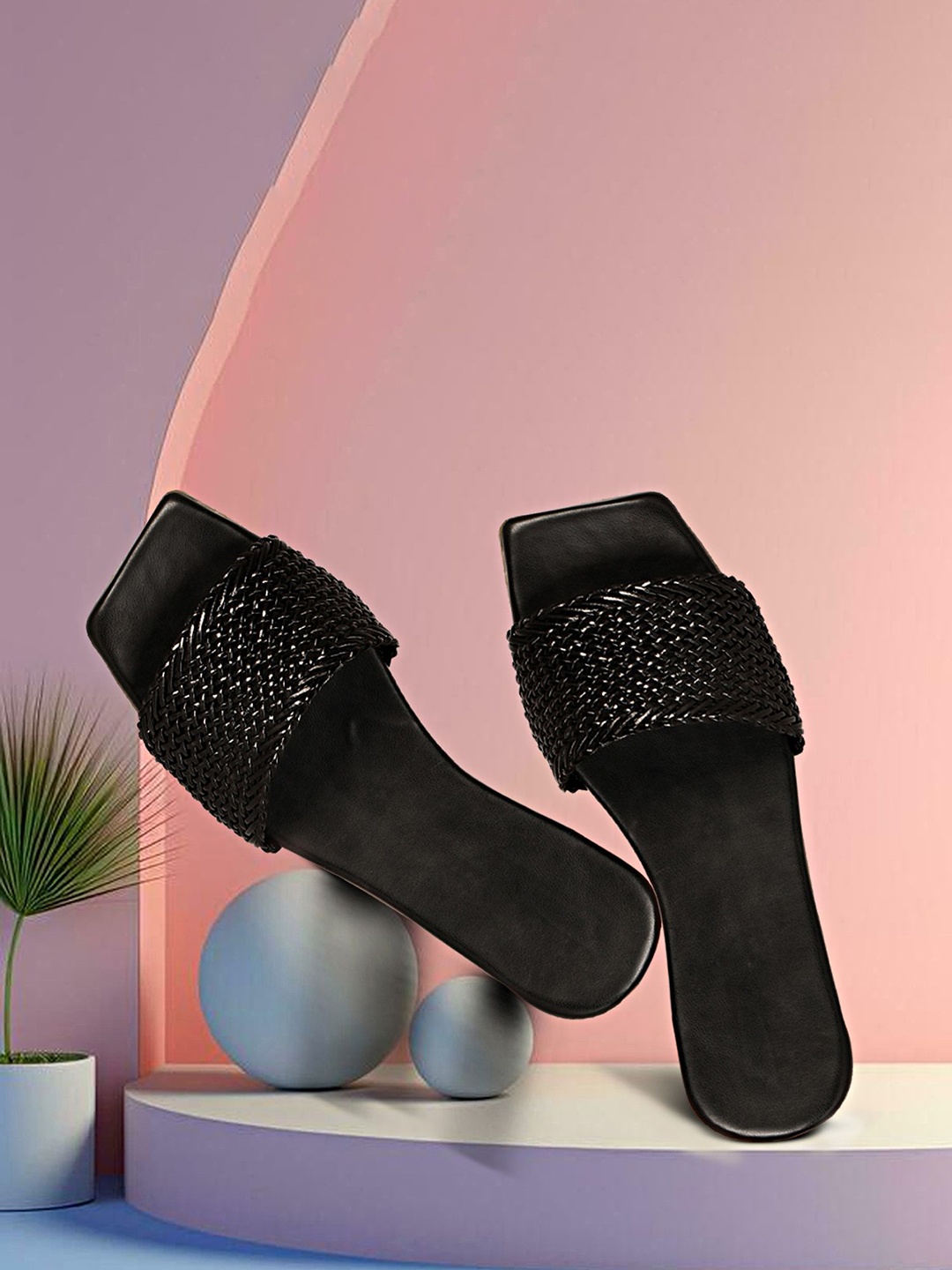 

Commander Shoes Women Woven Design Open Toe Flats, Black